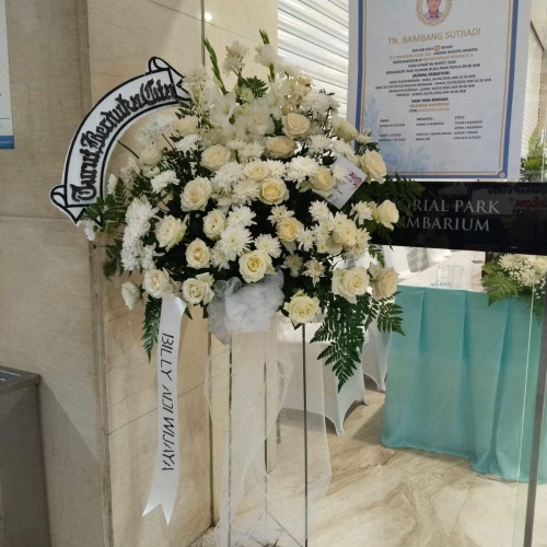 Standing flower duka pluit