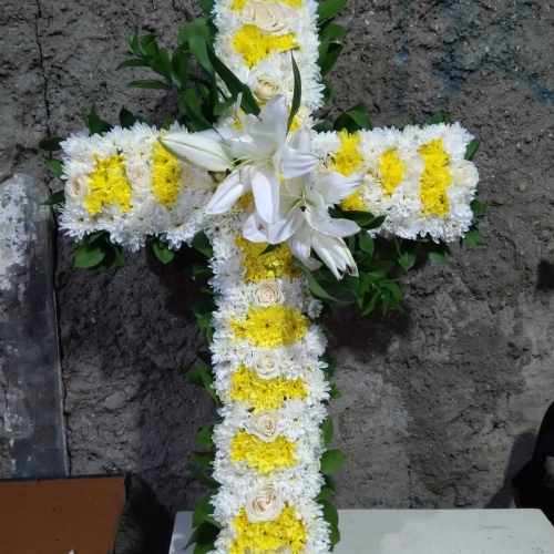 Standing Flower Bunga Salib Duka Cita Anggun